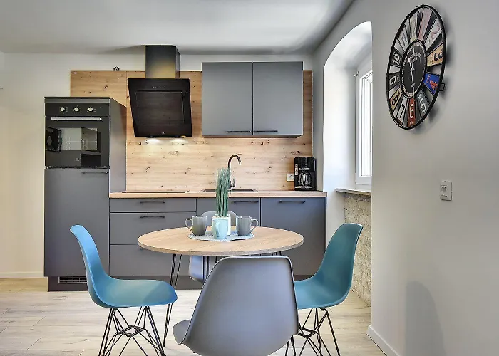 Nur 200 Meter Zum Mit Salzwasserpool, Fahrraeder, Sonnenterrasse Lejlighed Pula