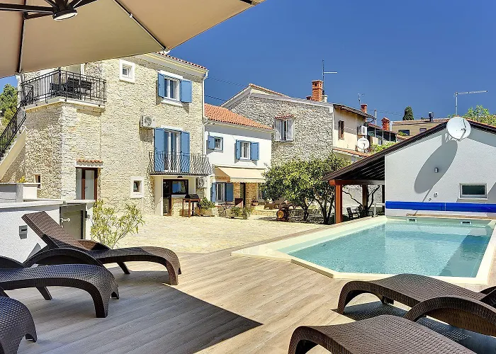 Nur 200 Meter Zum Mit Salzwasserpool, Fahrraeder, Sonnenterrasse Lejlighed Pula