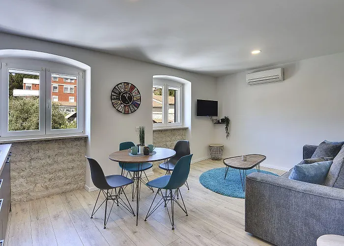 Nur 200 Meter Zum Mit Salzwasserpool, Fahrraeder, Sonnenterrasse Lejlighed Pula